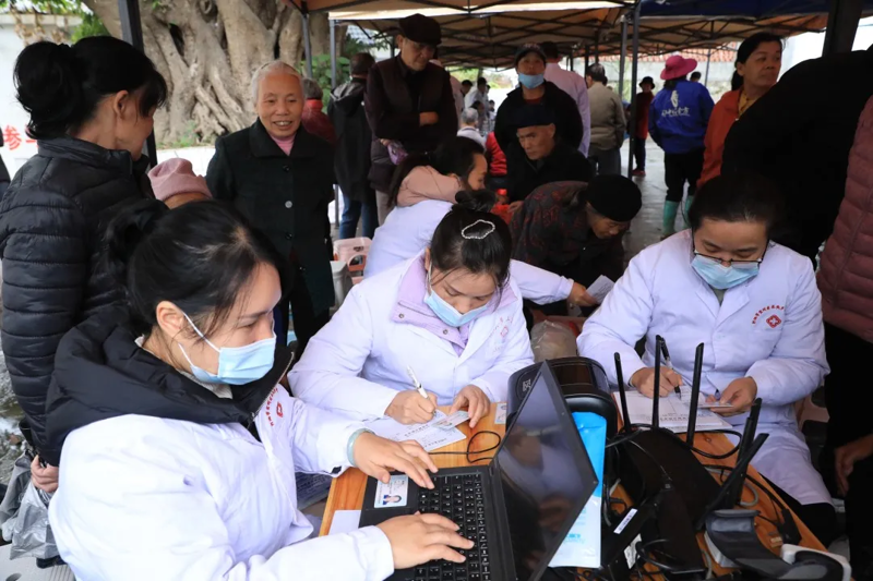 【义诊活动】河池市三医院携手龙头乡卫生院开展“健康走进千万家”活动