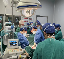 【三医精术】36周孕妈遇上“钉子户胎盘”，河池市三医院多学科上演“拆弹”总动员！