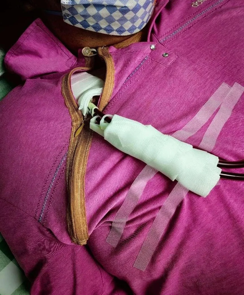 【医患故事】河池市三医院血透室为病友量身定制“有温度”的衣链,太暖心了